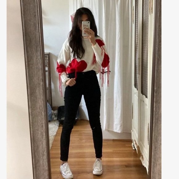 Love One Another Heart Pattern Fringe Trim Sweater - Picture 4 of 9